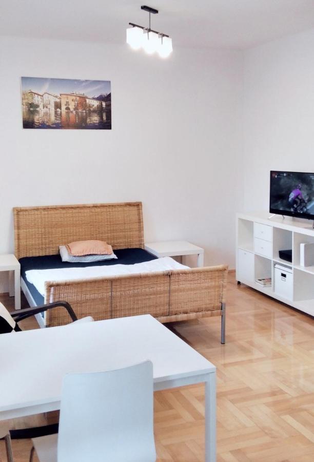 Hallera Square 27m2 Apartmán *