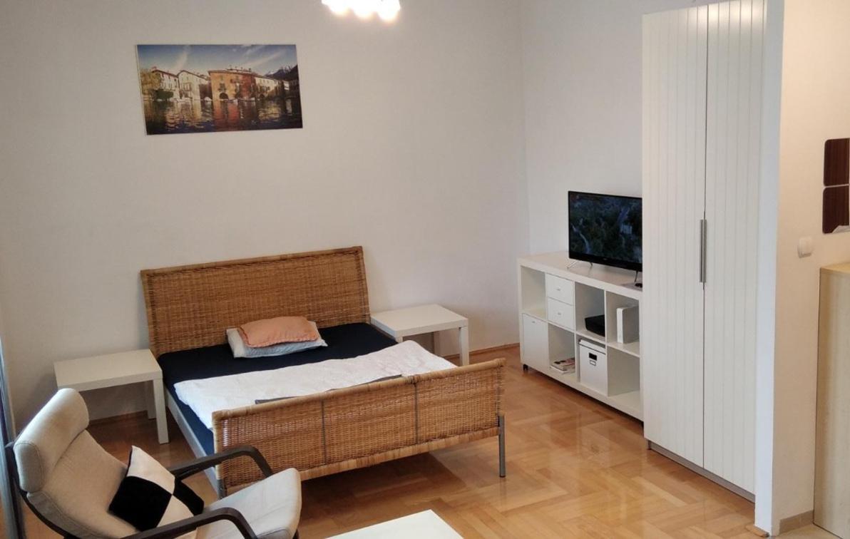 Apartment Hallera Square 27m2